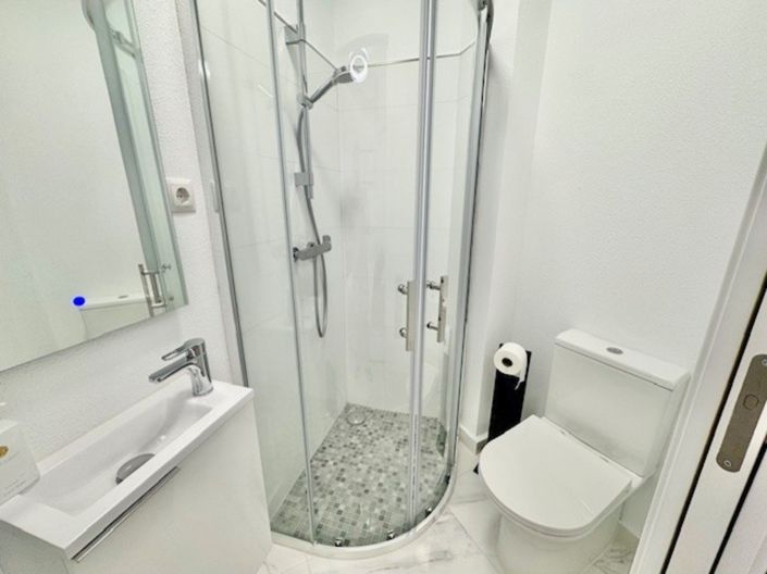 Image No.24-2 Bed Apartment for sale