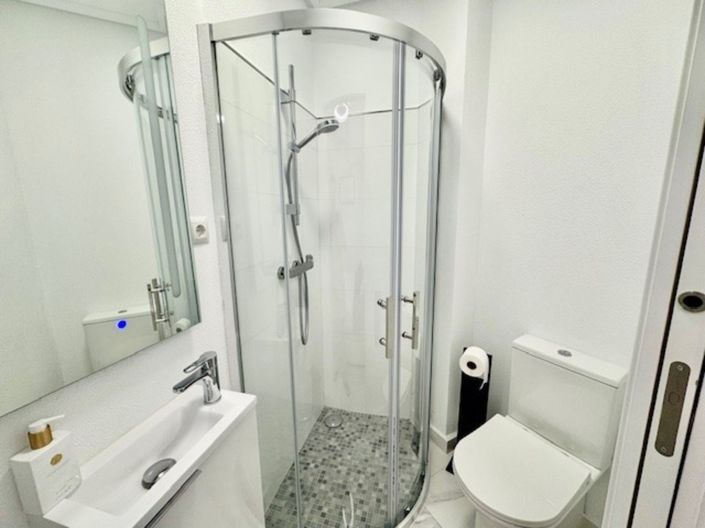 Image No.25-2 Bed Apartment for sale