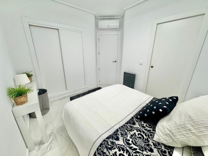 Image No.32-2 Bed Apartment for sale