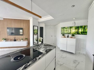 1447-637270-78d1f4f8b6655591b02d22fabb36a692d