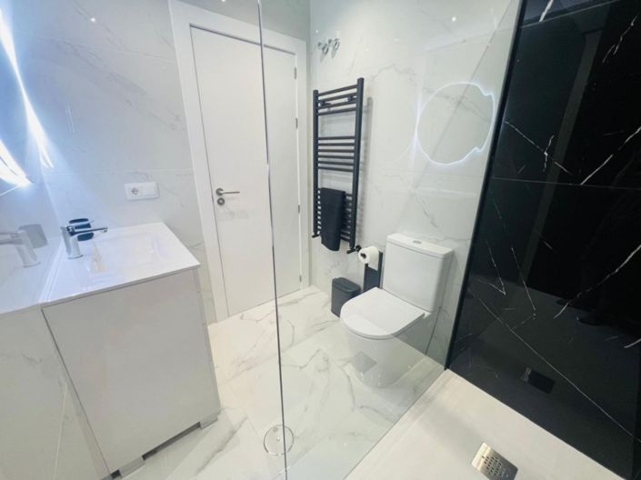 Image No.20-2 Bed Apartment for sale