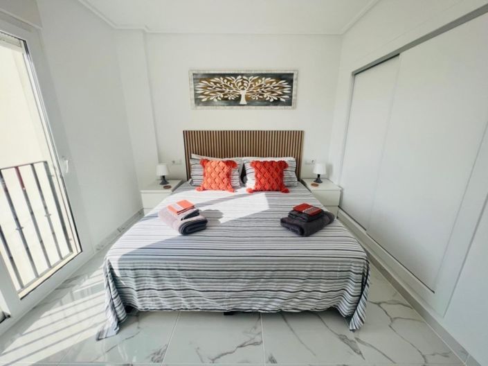 Image No.35-2 Bed Apartment for sale