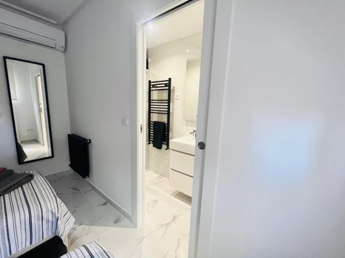 Image No.45-2 Bed Apartment for sale