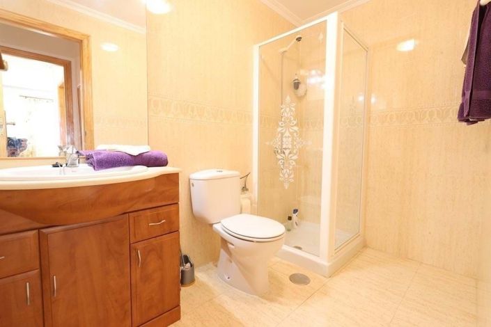 Image No.15-2 Bed Bungalow for sale