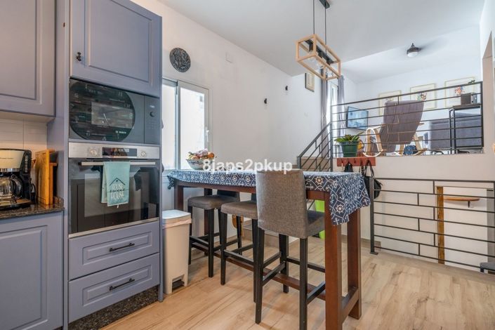 Image No.6-2 Bed Townhouse for sale