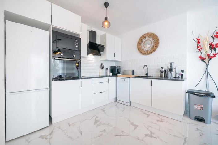 Image No.10-2 Bed Apartment for sale