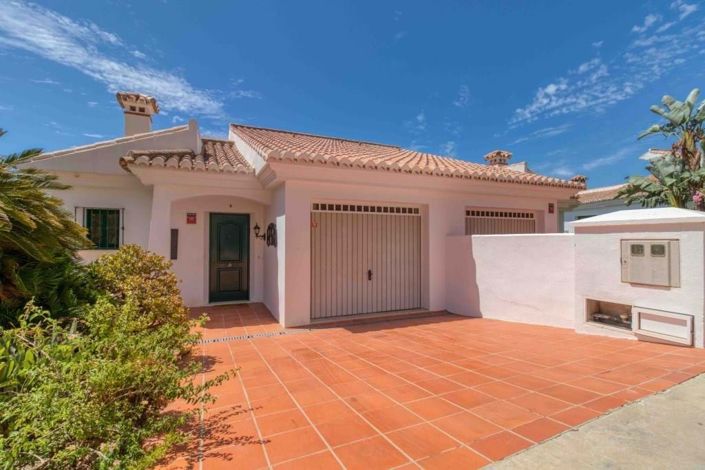 Image No.35-3 Bed Semi-Detached for sale