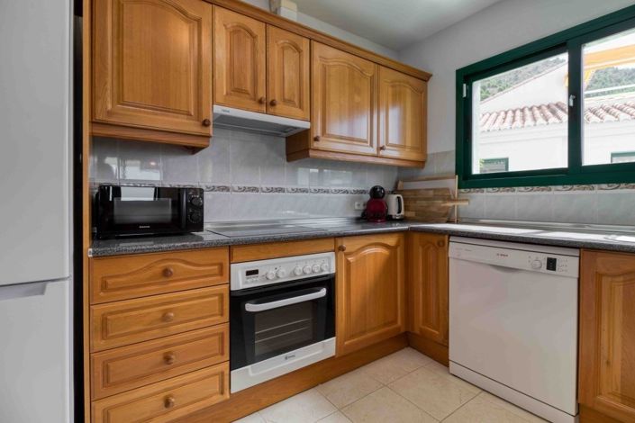 Image No.39-3 Bed Semi-Detached for sale