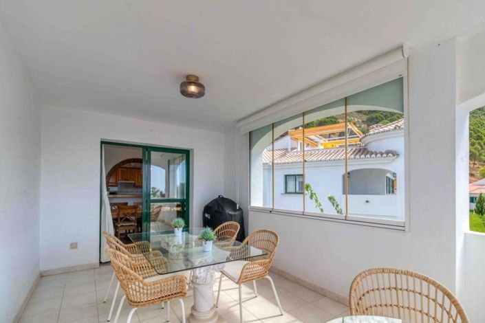 Image No.8-3 Bed Semi-Detached for sale