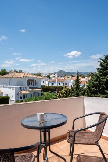 Image No.23-4 Bed Townhouse for sale