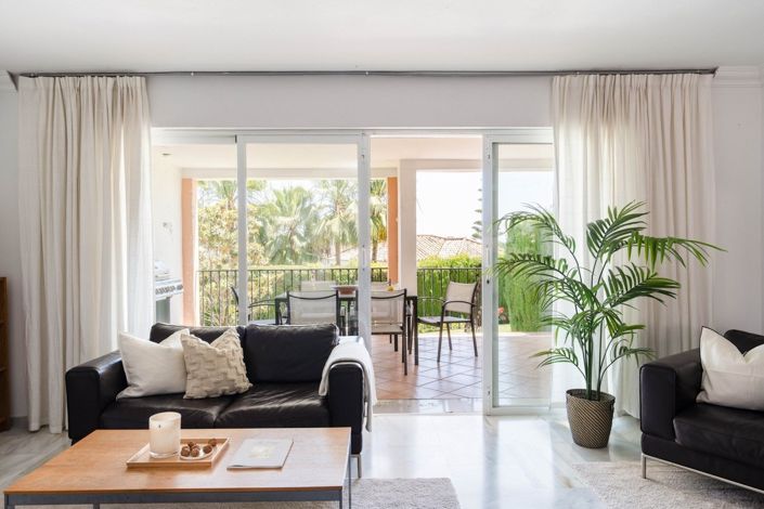 Image No.4-4 Bed Townhouse for sale