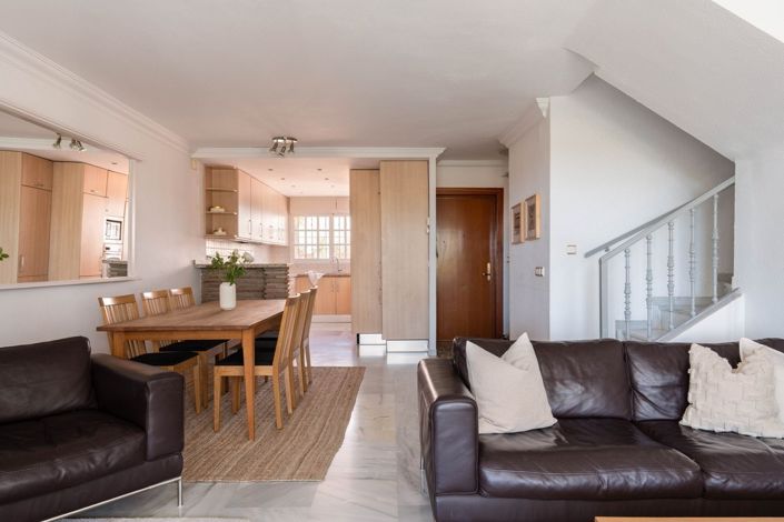 Image No.5-4 Bed Townhouse for sale