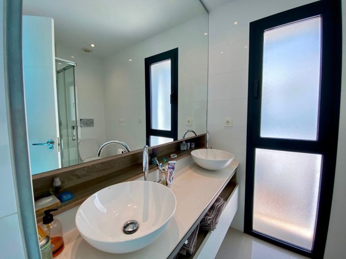 Image No.47-3 Bed Villa for sale