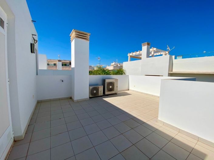 Image No.57-3 Bed Villa for sale