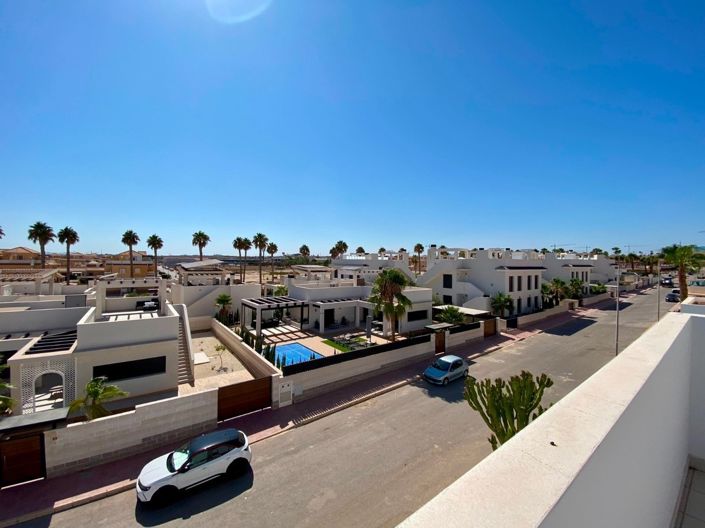 Image No.60-3 Bed Villa for sale