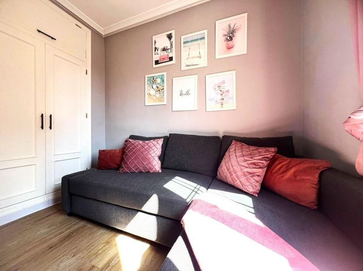 Image No.14-2 Bed Townhouse for sale