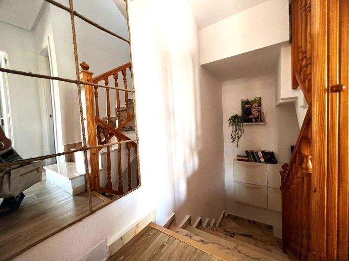 Image No.17-2 Bed Townhouse for sale