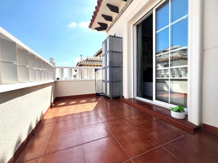 Image No.21-2 Bed Townhouse for sale