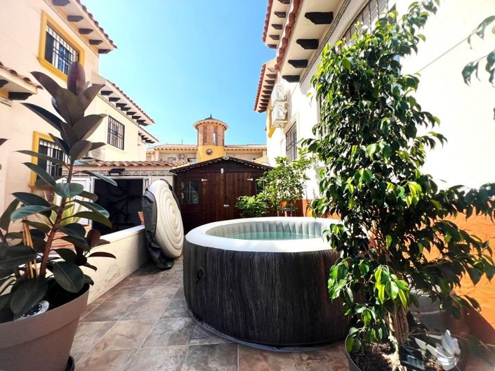 Image No.27-2 Bed Townhouse for sale