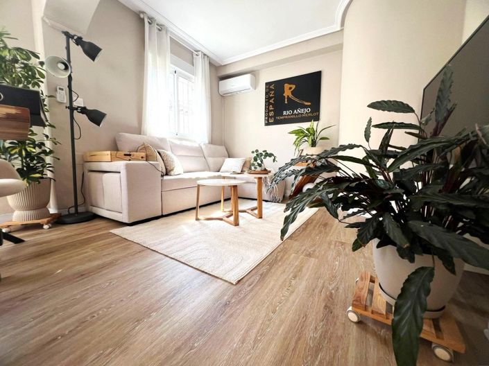 Image No.3-2 Bed Townhouse for sale