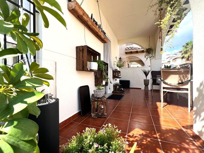 Image No.31-2 Bed Townhouse for sale