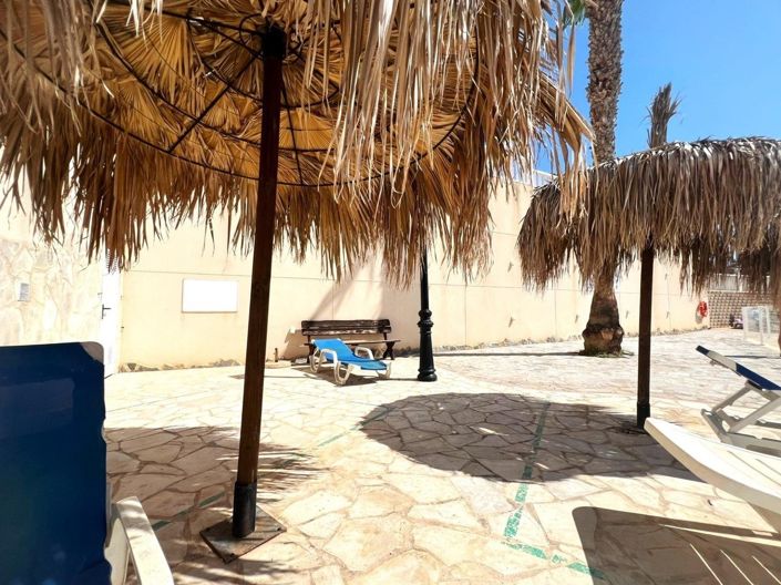 Image No.40-2 Bed Townhouse for sale