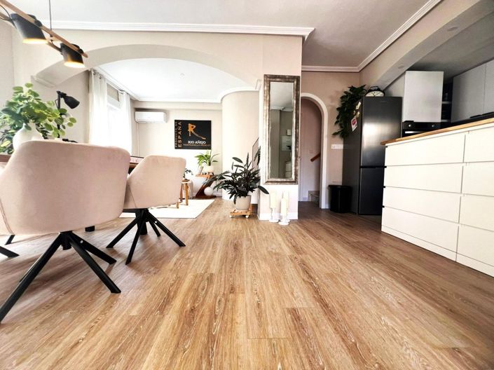 Image No.7-2 Bed Townhouse for sale