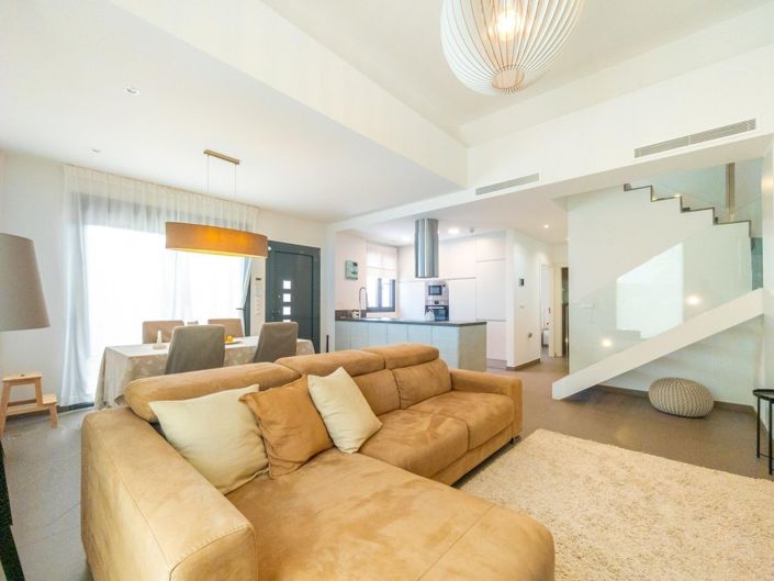 Image No.17-3 Bed Villa for sale