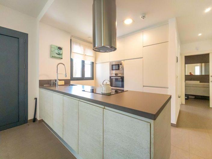 Image No.6-3 Bed Villa for sale