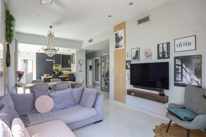 Image No.3-4 Bed Villa for sale