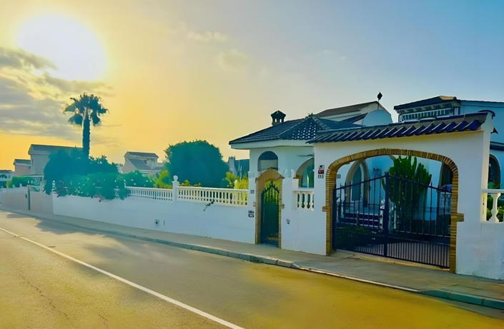 Image No.25-4 Bed Apartment for sale