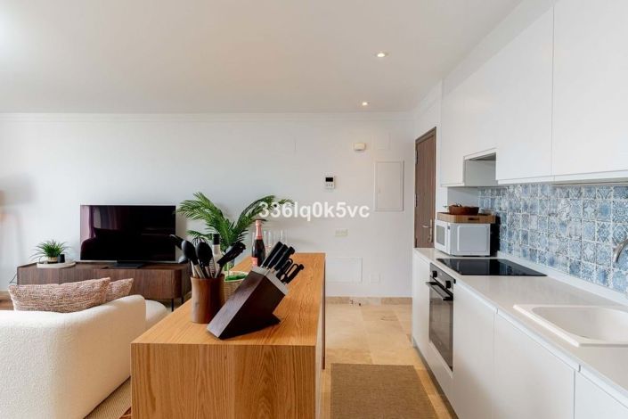 Image No.24-3 Bed Apartment for sale