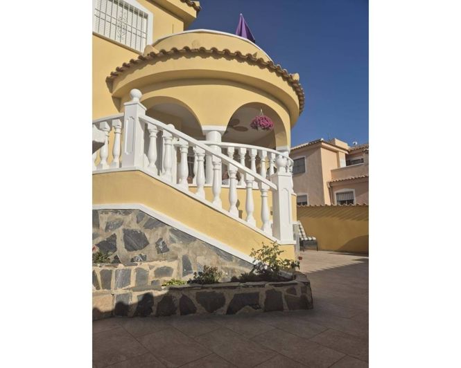 Image No.3-3 Bed Apartment for sale