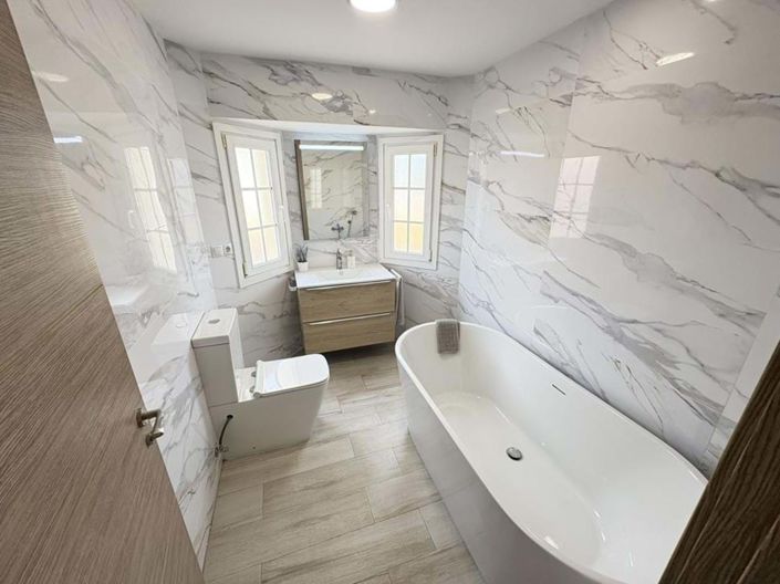 Image No.24-4 Bed Villa for sale