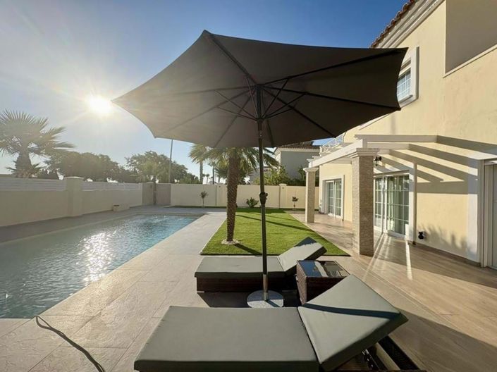 Image No.4-4 Bed Villa for sale