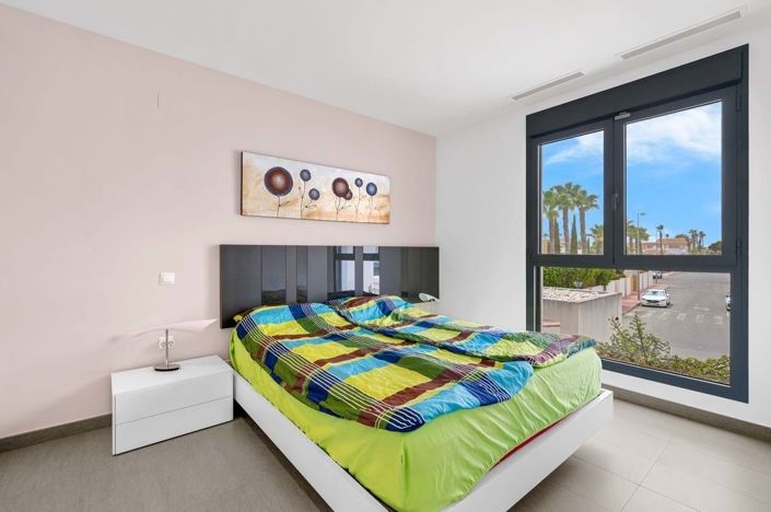 Image No.19-3 Bed Villa for sale