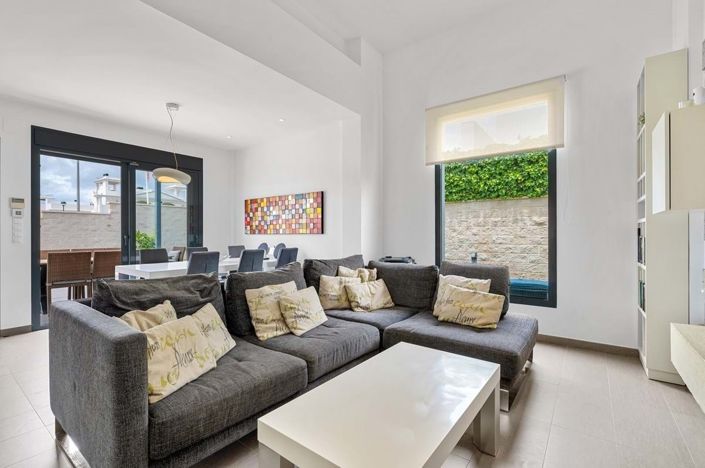 Image No.4-3 Bed Villa for sale