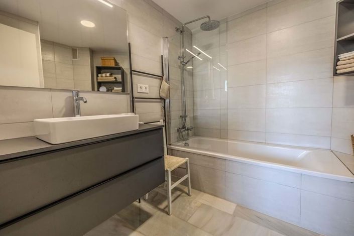 Image No.24-2 Bed Apartment for sale