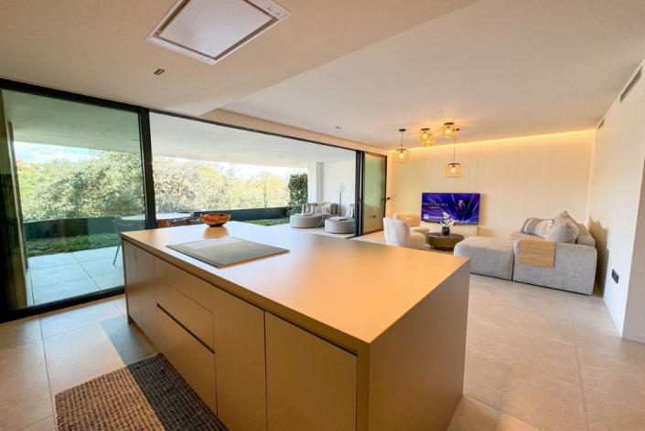 Image No.4-2 Bed Apartment for sale