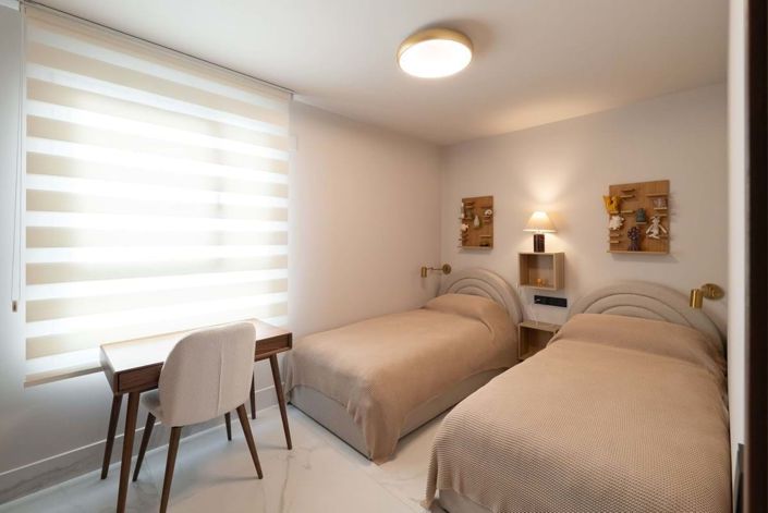 Image No.18-3 Bed Apartment for sale