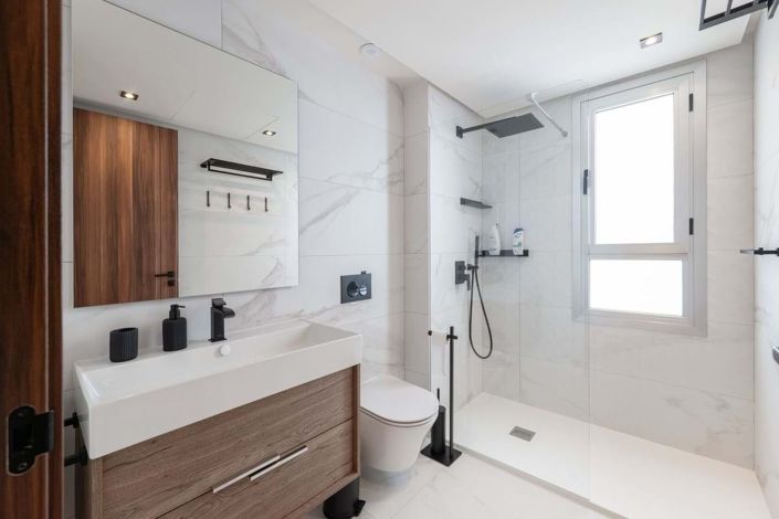 Image No.20-3 Bed Apartment for sale