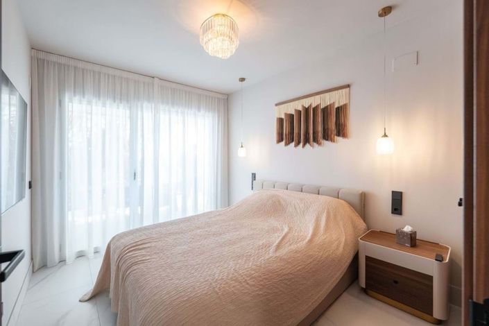 Image No.21-3 Bed Apartment for sale