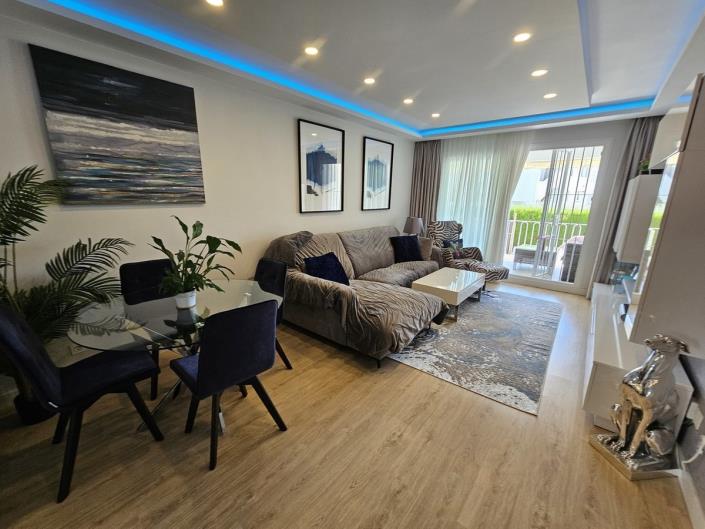 Image No.2-Appartement de 2 chambres à vendre à Estepona