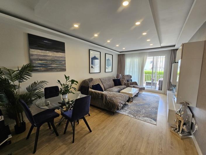 Image No.5-Appartement de 2 chambres à vendre à Estepona