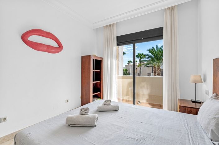 Image No.12-2 Bed Apartment for sale