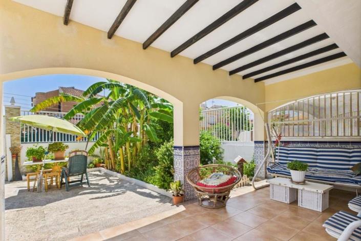 Image No.4-4 Bed Townhouse for sale