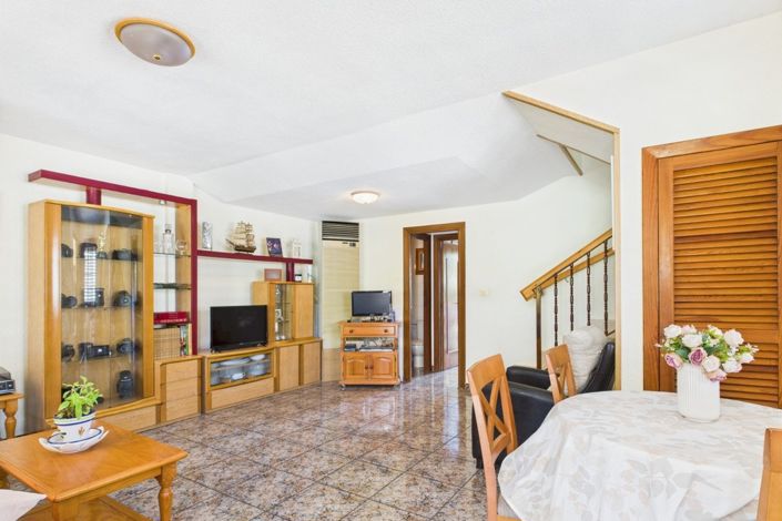 Image No.35-4 Bed Townhouse for sale