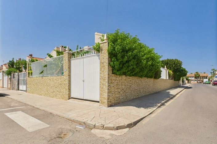 Image No.41-4 Bed Townhouse for sale