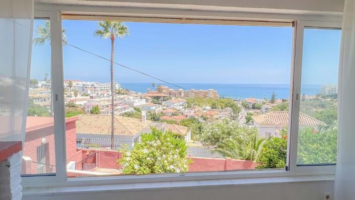 Image No.27-3 Bed Villa for sale