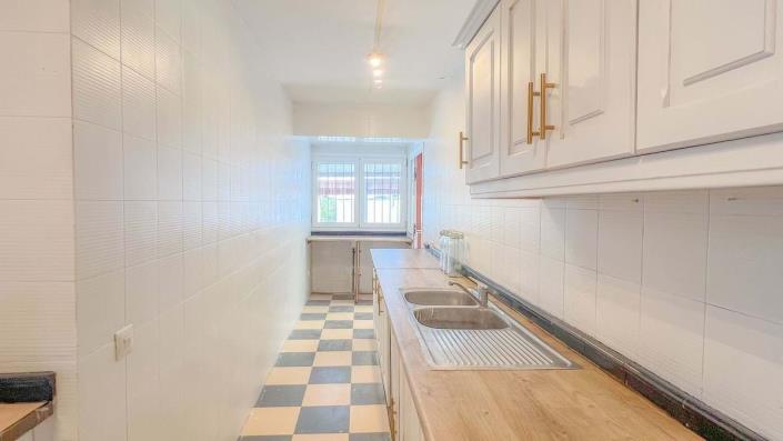 Image No.29-3 Bed Villa for sale